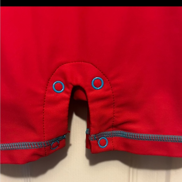 HATLEY - Baby 👶🏽 Boy’s 👦🏻 Rash Guard Nautical ⚓️ Red ”Ahoy Matey” Sz 6-12M - Picture 3 of 5